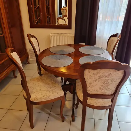 Krisztina 1- * Szigethalom